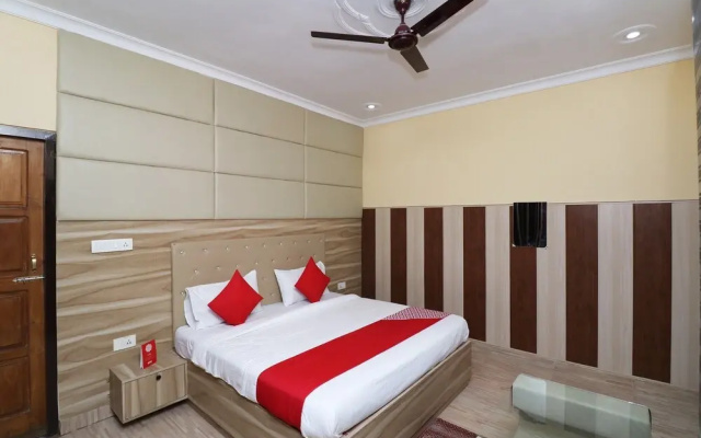 OYO 23206 Hotel Sky View