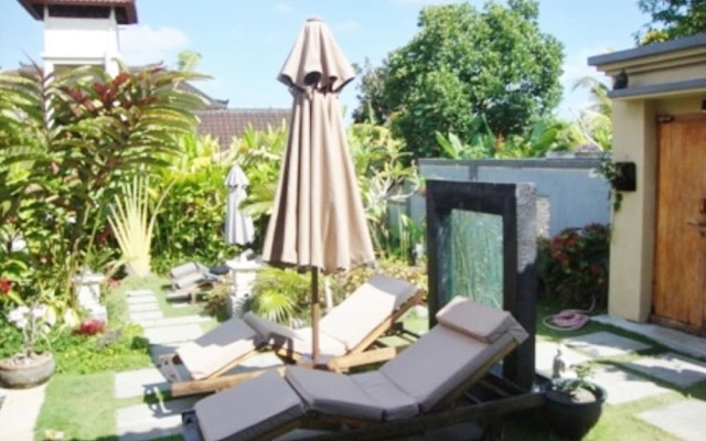 Hibiscus Guest Suitebest Breakfast in Bali