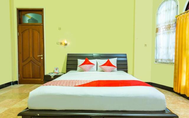 OYO 2848 Senaz Guesthouse