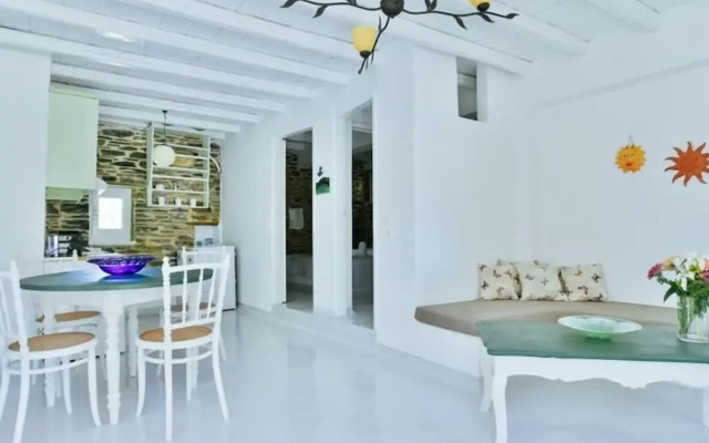 Cozy 2-bedroom House in Tinos