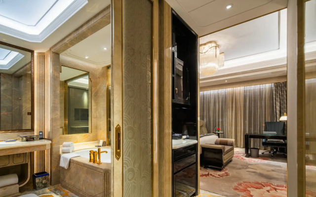 Wanda Reign Chengdu