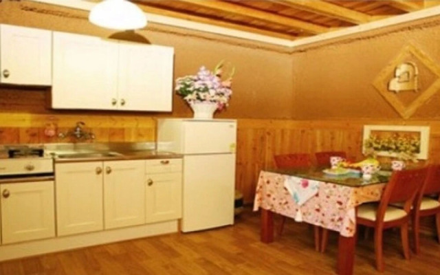 Pyeongchang Byeolbitsanyang Pension