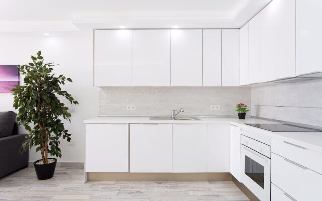 1713. Sun Apartment, Ocean View Terrace, Heated Pool