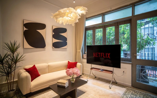 The Train Street Residence Ly Nam De