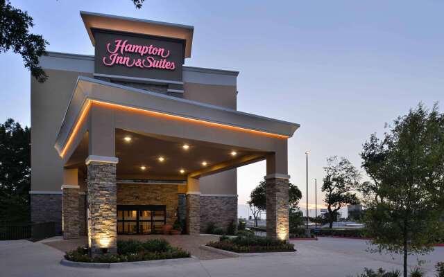 Hampton Inn & Suites Dallas Market Center