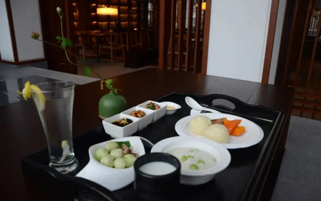 Putuoshan Ruyige Junlan Guest House