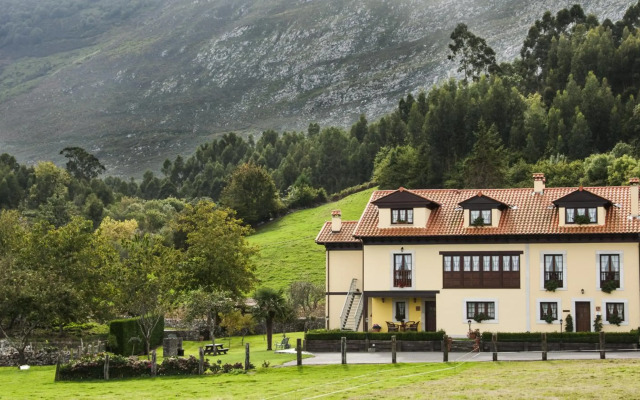 Casa De Aldea El Frade
