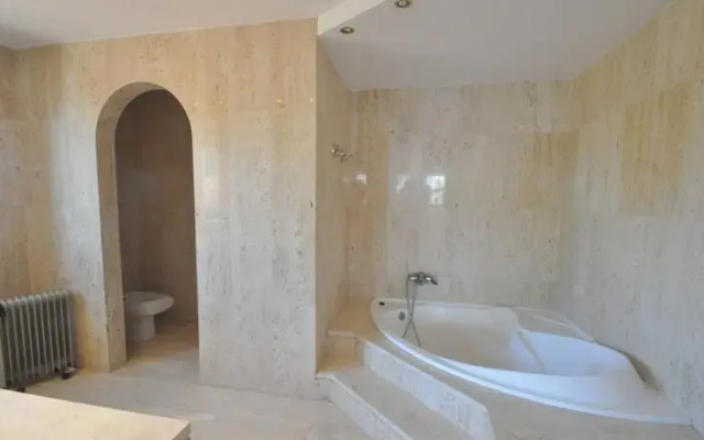 Villa Carrer Trinitat by HelloApartments