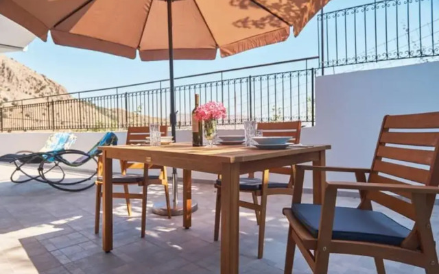 Best Family Friendly Villa Near Lake Kournas