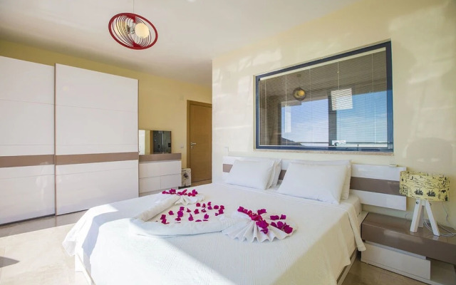 Villa Merak by Akdenizvillam