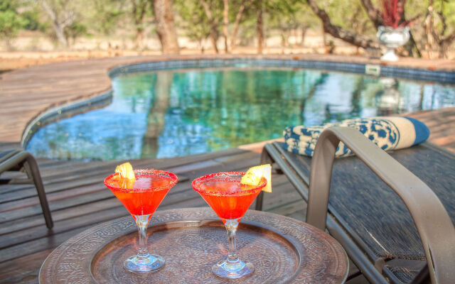 Mvuradona Safari Lodge