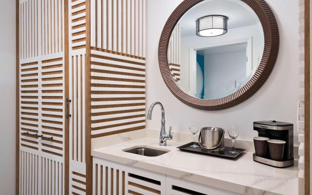 DoubleTree Suites by Hilton Naples