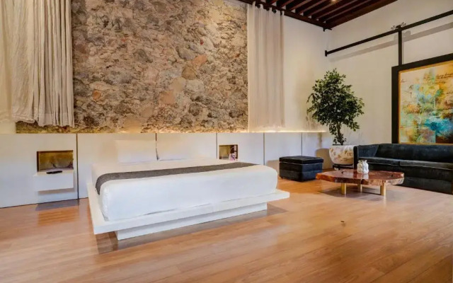 Mesón de Santa Rosa Luxury Hotel