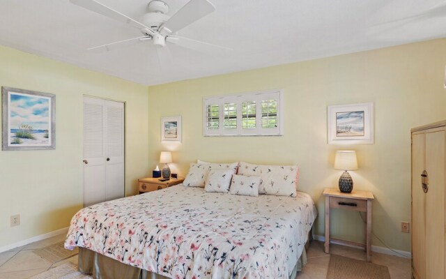 Serenity On Sutton 2 Bedroom Townhouse by RedAwning