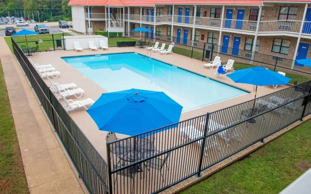 Inn And Suites Palestine