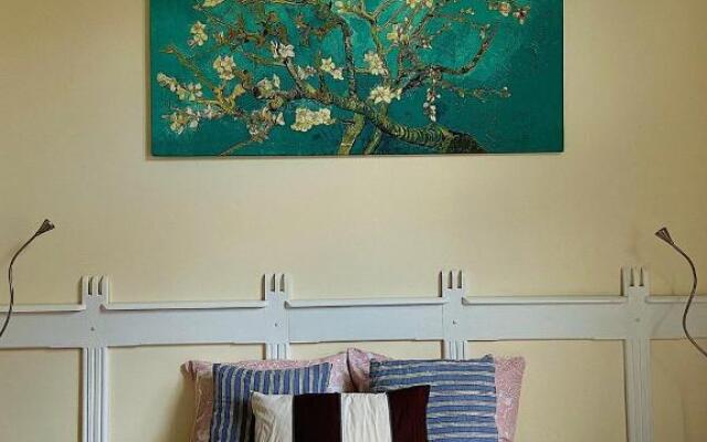 Vintage Opera Apartment