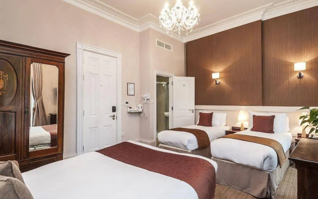 Jenkins Hotel