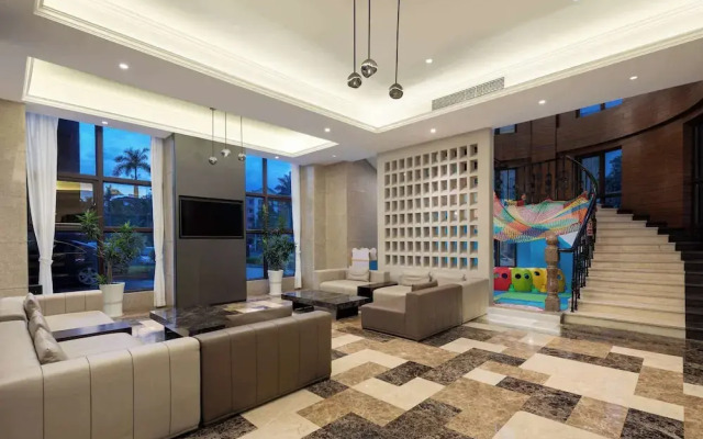 La Quinta By Wyndham Qionghai Yinhai