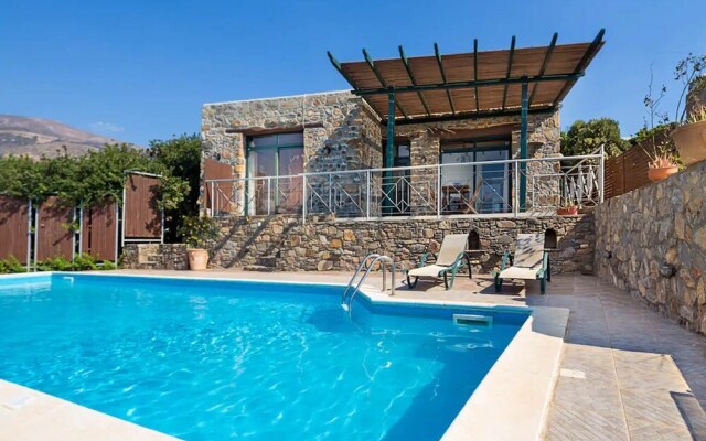 Villa Elafonisi Situated On The Edge Of A Hill Just 200M Opposite The Beach