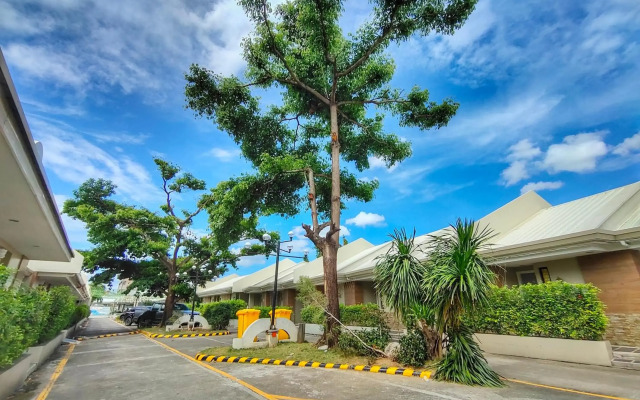S&M Hotel