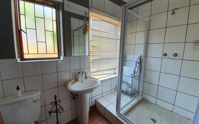 Waterhouse Guest Lodges 295 Indus Street