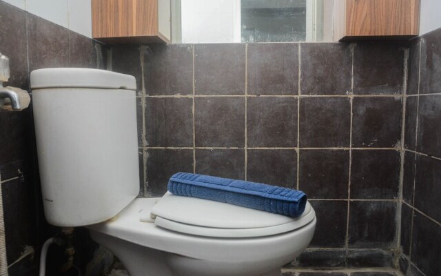 Elegant And Well Designed 2Br At Green Pramuka City Apartment