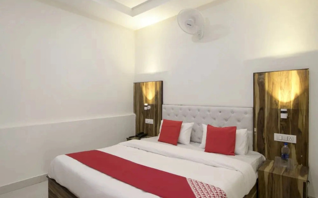 Crown Resort And Restaurent by OYO Rooms