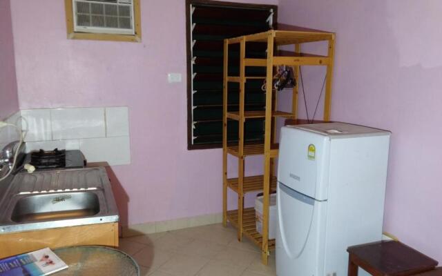 Bluepango Guest House - Hostel