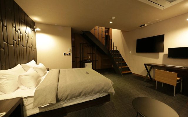 Louis Boutique Hotel