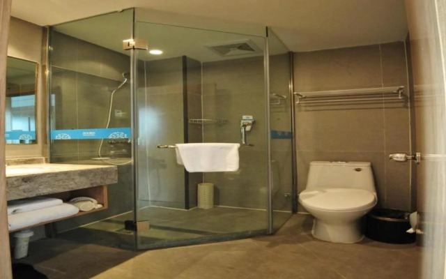 VX Zibo Zhangdian District Jinjing Avenue Hotel