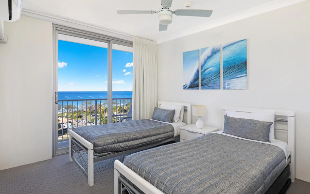 Elouera Tower Beachfront Apartments