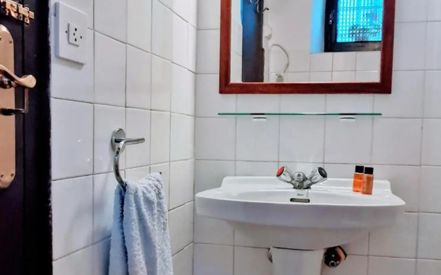 Casa independiente y completa con una habitación "Venta de Cidones"