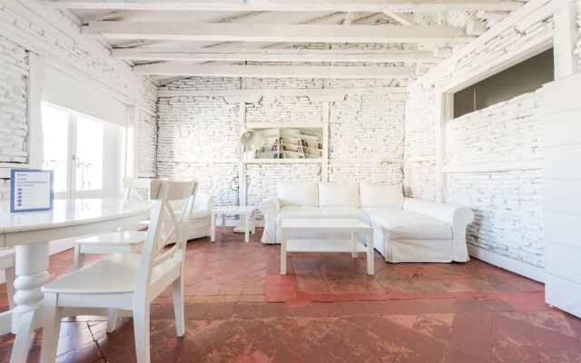 Plaza de Embajadores City Center