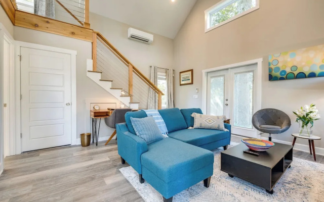 West Atlanta Craftsman Studio With Front Yard!