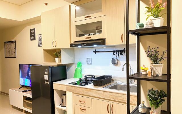 Restful And Cozy Living 2Br Meikarta Apartment