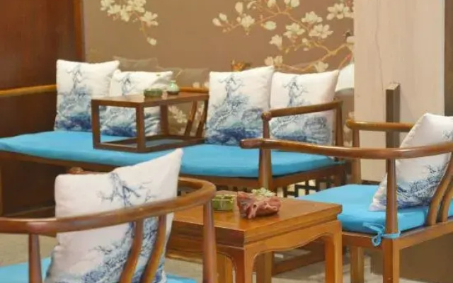 Quintessence Century Hotel