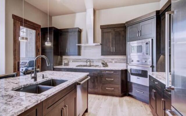 Slope View Chalet Apartment