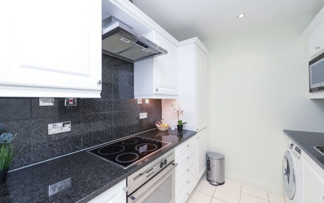 945 - Point west - Studio Apartment