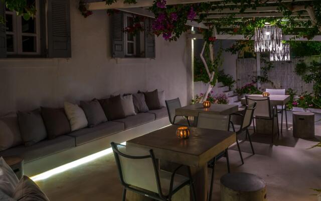Milos Bay Suites