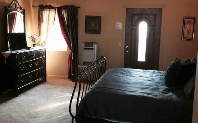Desperado Inn