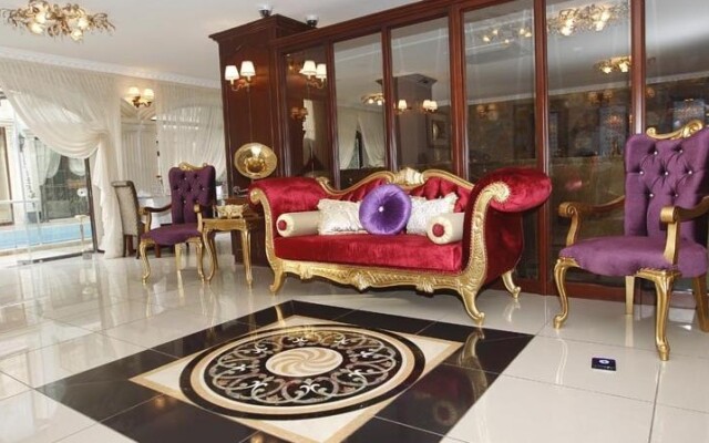 Saint John Hotel