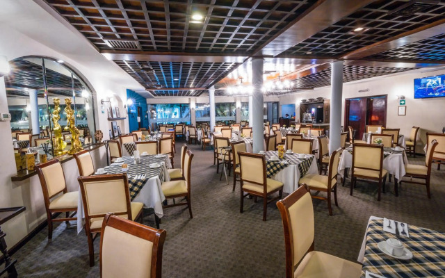 InHouse Select Hacienda Tres Rios