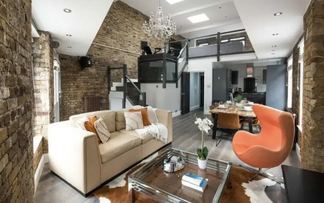 Luxury Penthouse Located Near Old Street
