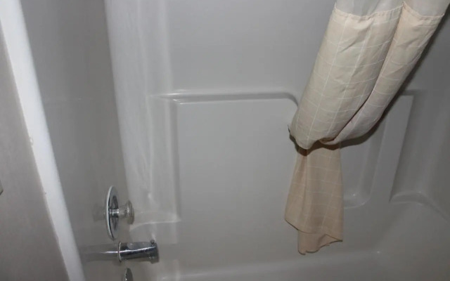 Select Inn Maple Grove
