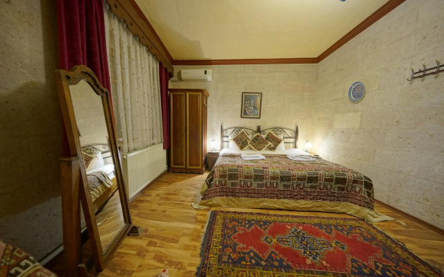 Arch Palace Hotel