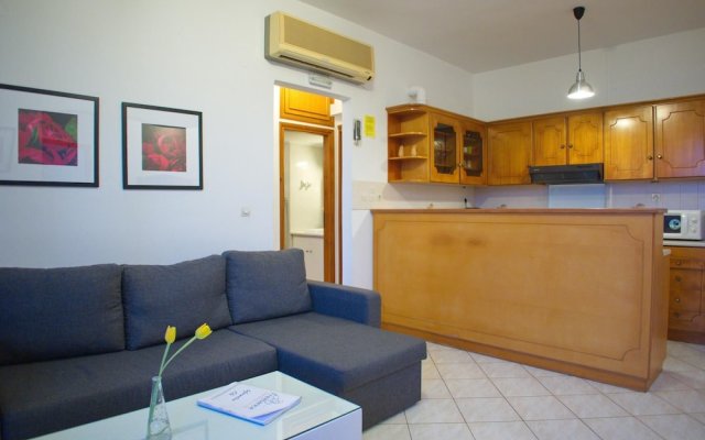 Rouladina Apt 3 in Stalos