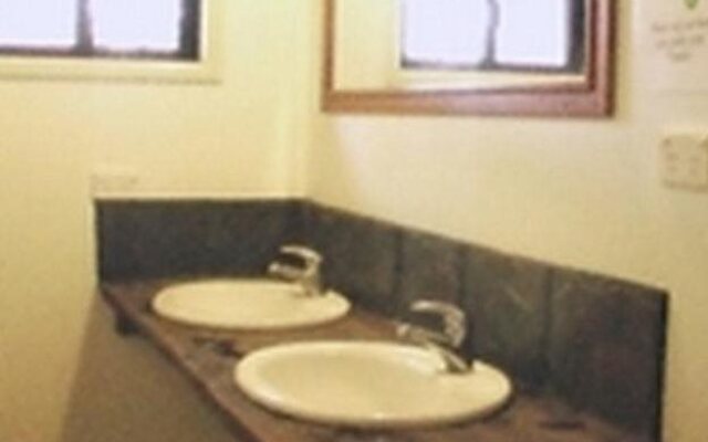 1770 Southern Cross Travellers Retreat