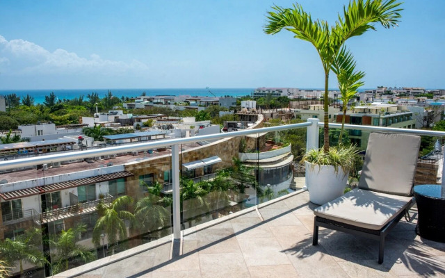 5th Coral Suite by Ixchel