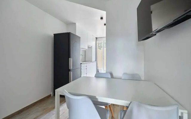 Beautiful Equipped Apartment in Downtown Deauville 4p/1br With Patio