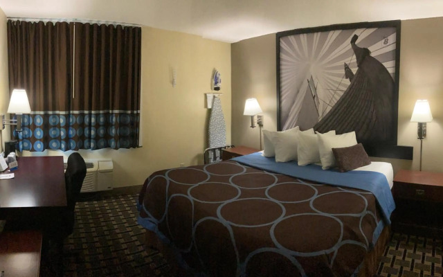 Super 8 by Wyndham Chisago City